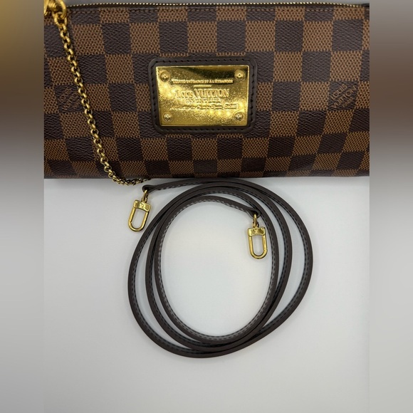 Louis Vuitton Eva Clutch in Damier Ebene - Picture 5 of 16
